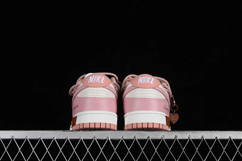 All categories Nk SB Dunk series Nk SB Dunk Low low-top sneakers Nk Dunk Low ESS customized version rose pink retro sweetheart low-top casual sneakers DD1503-118